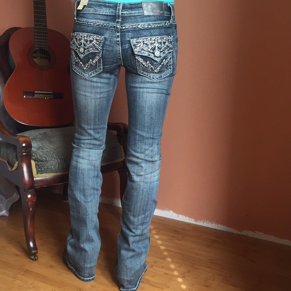 Grace in LA bootcut NWT embroidered bejeweled jean